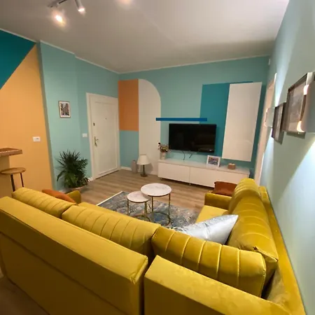 Art Crafted Flat In Center Apartment Shkoder