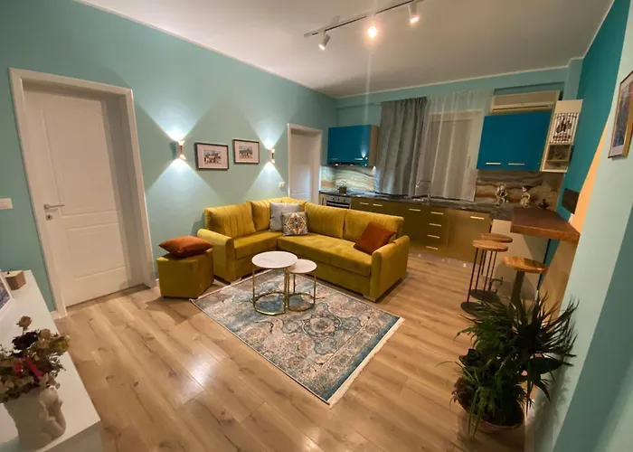 Art Crafted Flat In Center Shkodër